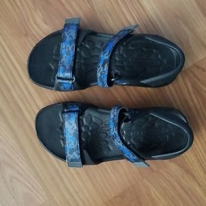 Merrell boys sandals